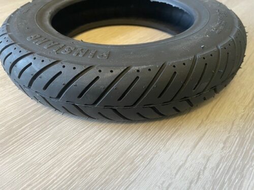 TYRE ,FRONT/REAR 889 LARGE 2.50 X 8 - Image 2