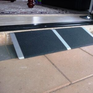 THRESHOLD ACCESS RAMP 810MM X 300MM ALUMINIUM NON SLIP