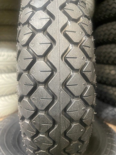 BLK TYRE 4.00-5 (650072)